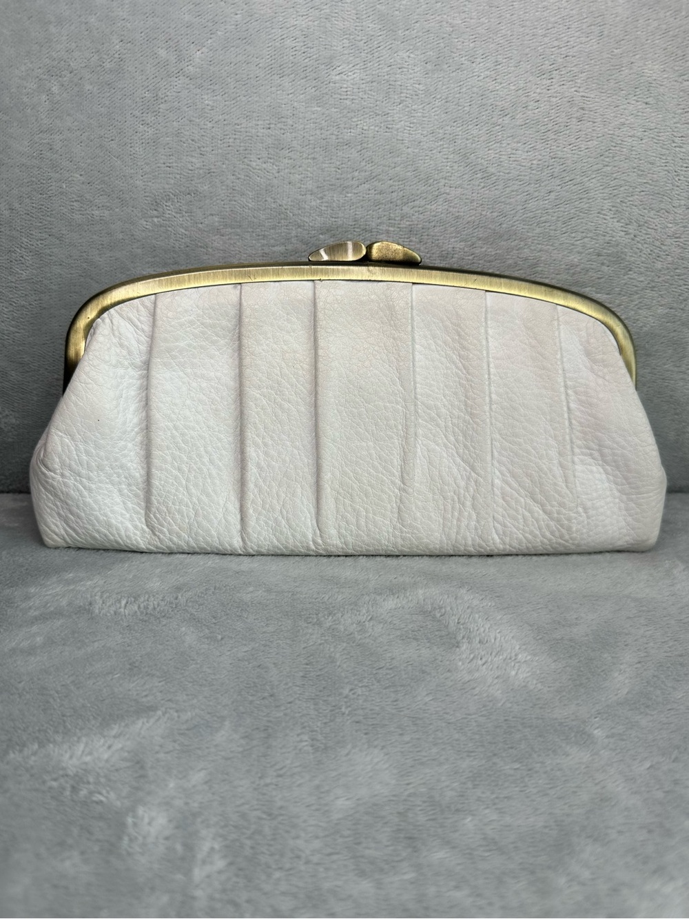 Nordstrom White Genuine Leather Kiss Lock Clutch Wallet Organizer 10x5